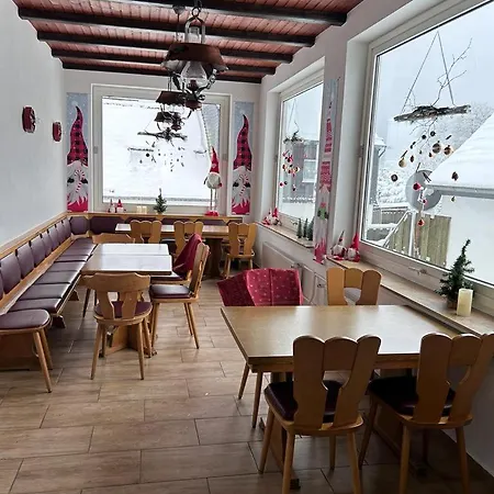 Gast - Gästehaus Astenblick Auch Für Grosse Gruppen Geeignet Winterberg