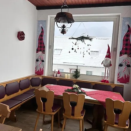 Gast - Gästehaus Astenblick Auch Für Grosse Gruppen Geeignet * Winterberg