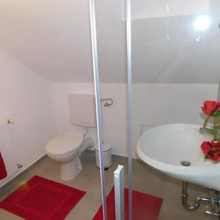 Gast - Gästehaus Astenblick Auch Für Grosse Gruppen Geeignet Ferienhaus Winterberg